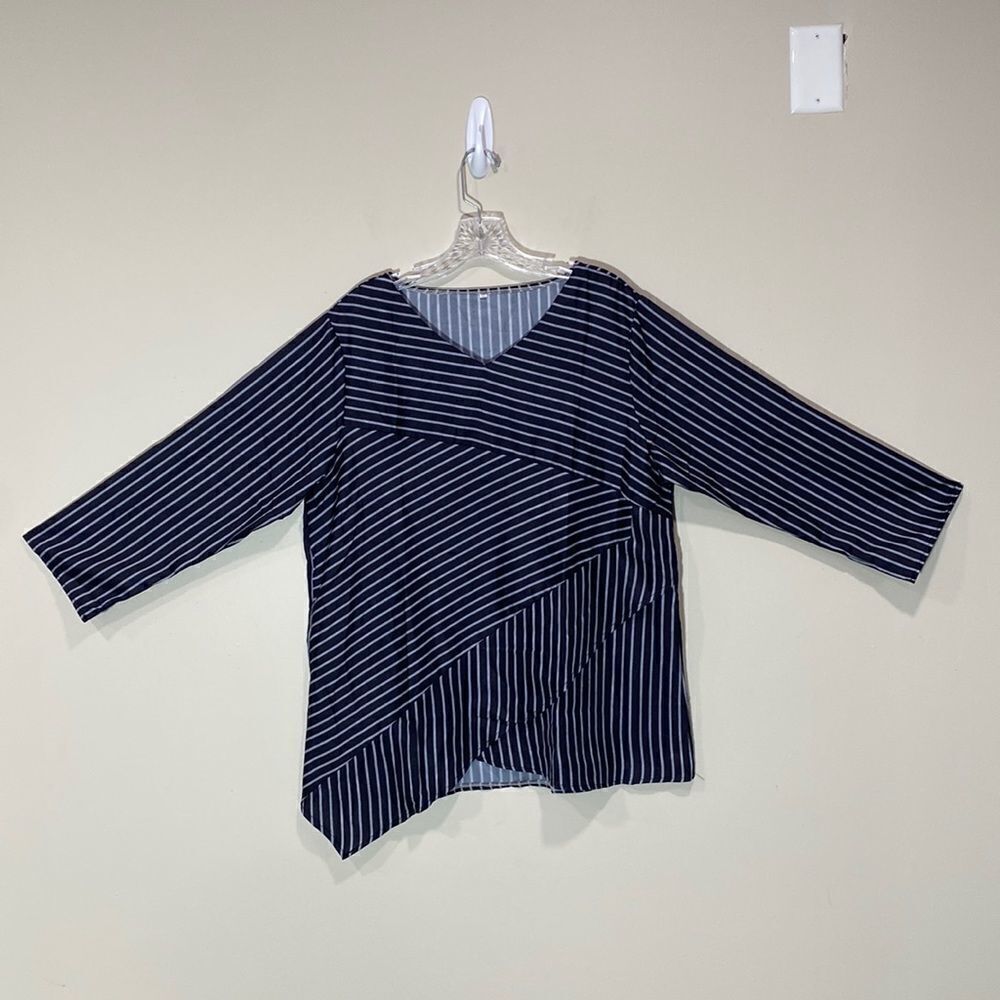Plus Size Black & White Striped Dress Top. Size XXL.